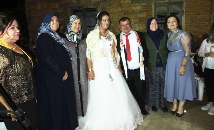  Faslı Gelin İle Hatıra Fotoğrafı