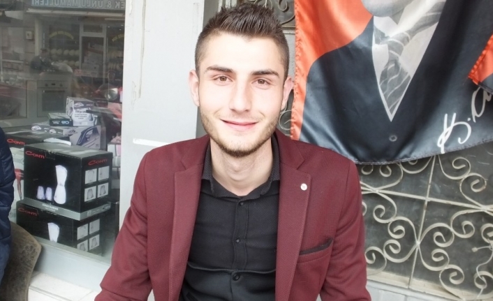 Burhaniye ilçesinde. 38 mahalle muhtarı dün mazbatalarını alırken, Kuyucak Muhtarı