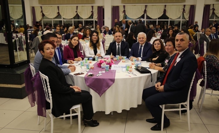  Protokol Masası