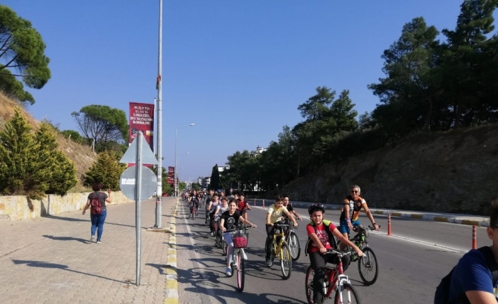 Öğrenciler Pedal Çevirdi