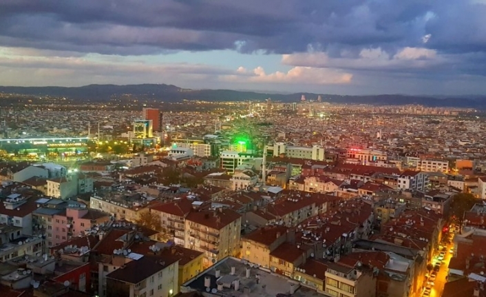  Bursa’da Gün Boyu Etkili Olan Lodos Kirli Havayı Bir