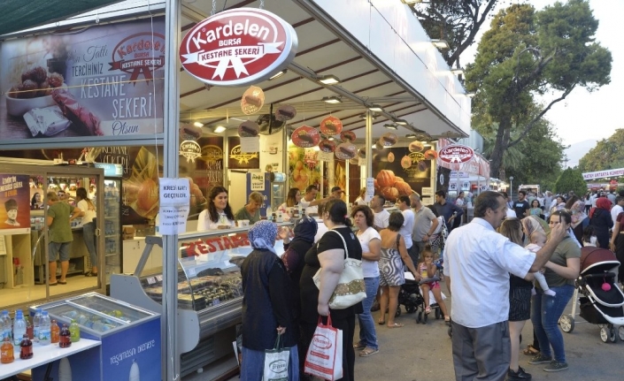  Bu Yıl 88.’si Düzenlenen İzmir Enternasyonal Fuarı (ief) Geçmiş