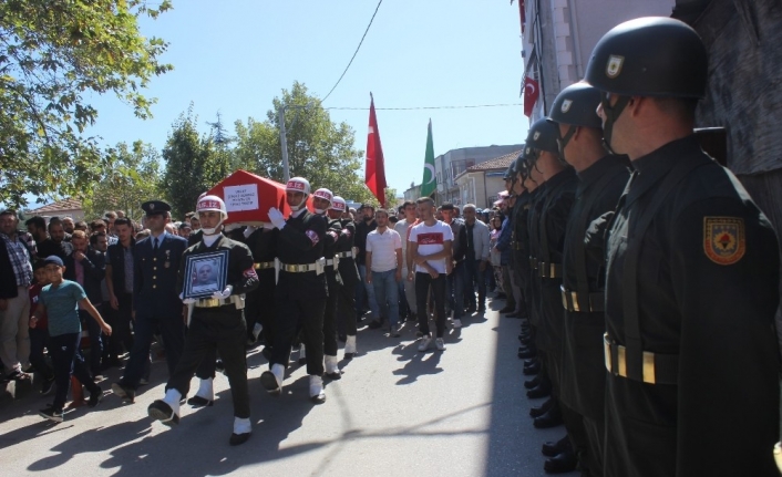  Adana'da Askerlik Görevini Yaparken Geçirdiği Beyin Kanaması Sonucu Şehit