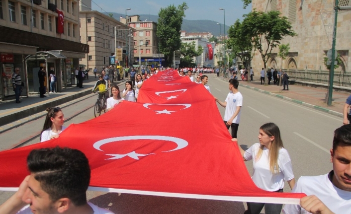 Bursa’da 19 Mayıs Atatürk’ü Anma, Gençlik ve Spor Bayramı törenlerle