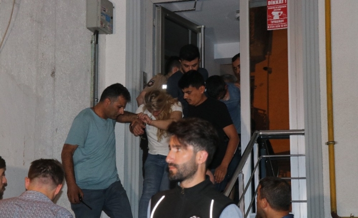 Bursa(iha) Bursa'da, 250 Elli Kişilik Mahalleli Uyuşturucu Sattıkları Ve Fuhuş
