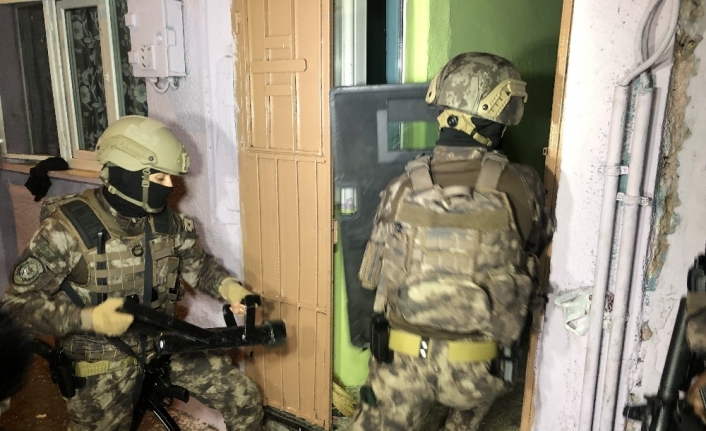  Bursa Polisi Bin Kişiyle Şafak Operasyonu Düzenledi Çok Sayıda