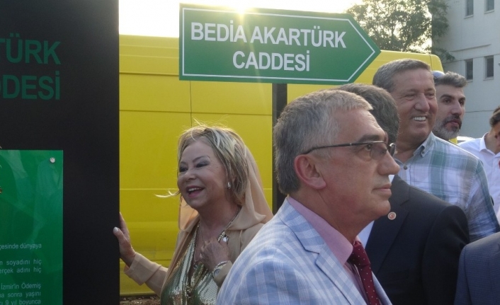  Bursa’da Düzenlenen Törenle Caddelere, Yaşayan Ve Kaybettiğimiz Sanatçıların İsimleri