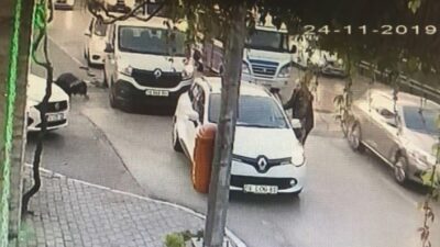  Bursa'da Bir Sürücü Kamyonetin Altına Aldığı 87 Yaşındaki Yaşlı