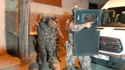  Bursa'da Sosyal Medya Hesaplarından Terör Örgütü Propagandası Yapan 10