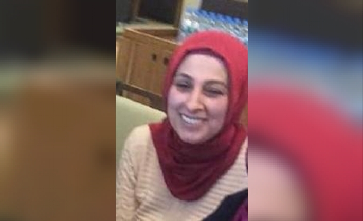  Bursa Da Bir Marketin Deposunda Çalişan Fatma Çetinavci (45)