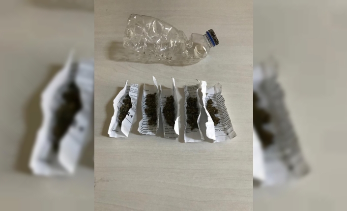 Bursa’nın İnegöl ilçesinde jandarma ekipleri devriye görevi yaptıkları sırada şüphe