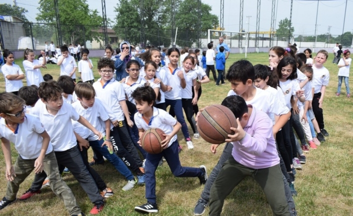 Nilüfer 18. Uluslararası Spor Şenlikleri, geleneksel Türk oyunları ile renklendi.