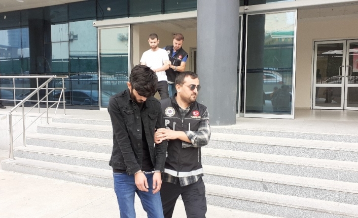  Bursa'da, Polis Ekipleri Tarafından Gerçekleşen Uyuşturucu Operasyonunda 13 Kişi