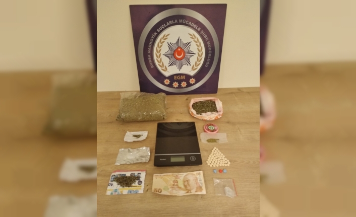  Bursa'da Uyuşturucu Ticareti Yapan Ve Kullanan 25 Kişi 