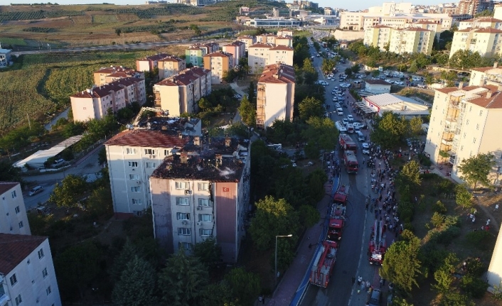 Bursa'nın Nilüfer İlçesinde Üç Apartmanda Çikan Yangın Korku Dolu Anlar