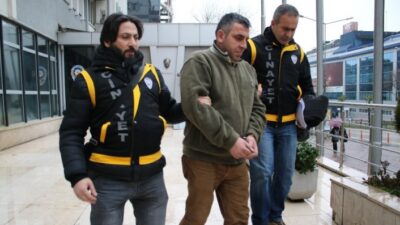  Bursa’da Arkadaşını Ekmek Bıçağıyla Doğrayıp, Parçalara Ayıran Ve 18