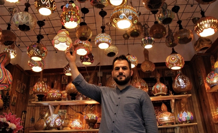  Mühendis Bal Kabağından Avize Yapıp Amerika'ya Satıyor