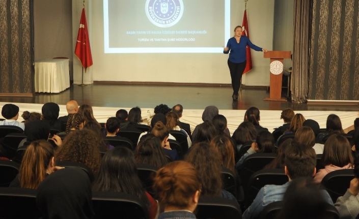  Bursa Büyükşehir Belediyesi’nin Şehrin Değerlerinin Lise Öğrencilerine Tanıtımına Yönelik