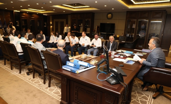  Büyükşehir Belediye Başkanı Alinur Aktaş, Türkiye Karate Şampiyonasi’nda Başarı