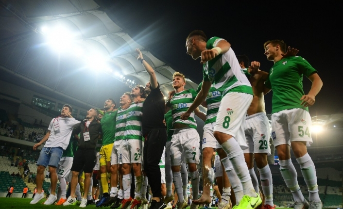  Bursaspor, 4 Maç Aradan Sonra Seyircisi Önünde 3 Puanla