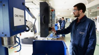 Bursa Ticaret ve Sanayi Odası (BTSO) Eğitim Vakfı bünyesinde faaliyet