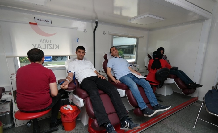  Bursa Büyükşehir Belediyesi Personeli Kan Bağışladı