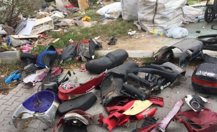  Çaldiklari Motosikletleri Parçalara Ayıran Hırsızlar Yakalandı