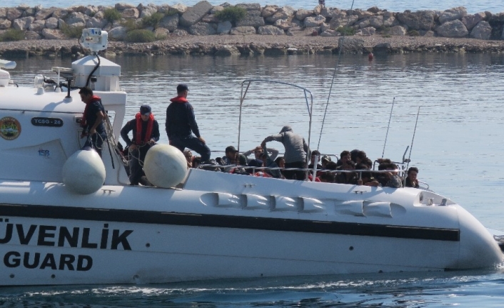 Çanakkale’nin Ayvacık İlçesinden Yunanistan’ın Midilli (lesvos) Adası’na Lastik Bot
