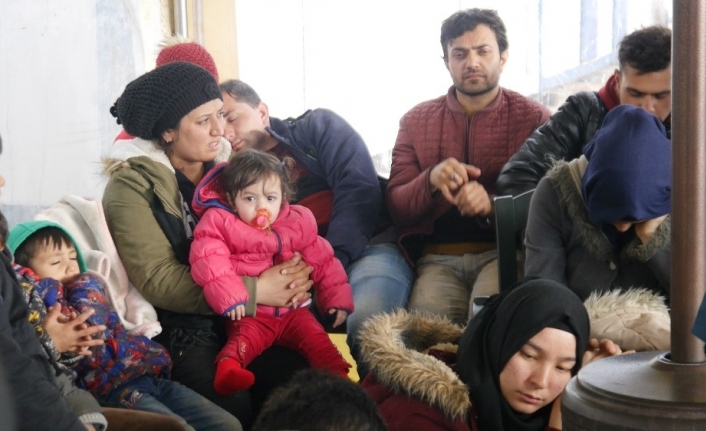 Çanakkale’nin Ayvacık ilçesinden Yunanistan’ın Midilli adasına gitmek isteyen 123 mülteci