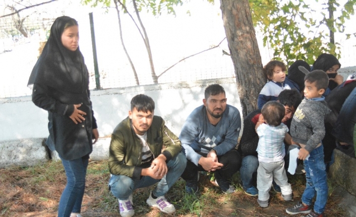  Çanakkale’nin Ayvacık İlçesinde Yasa Dışı Yollarla Yunanistan’ın Midilli Adası’na