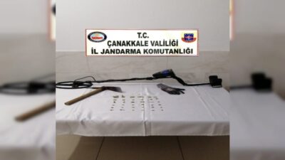  Çanakkale Merkeze Bağlı Erenköy Karanlık Liman Mevkiinde Define Arayan