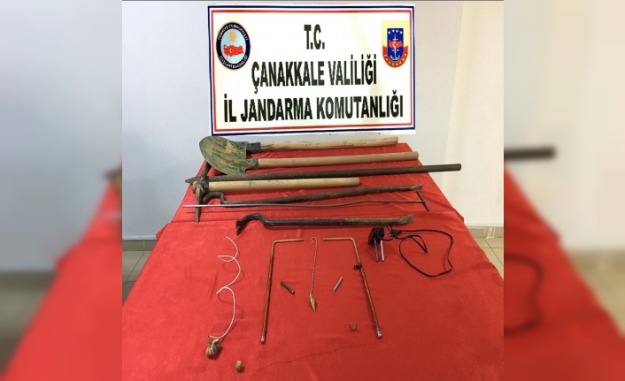  Çanakkale’nin Biga İlçesinde İzinsiz Kazı Yapan 3 Kişi Yakalanarak