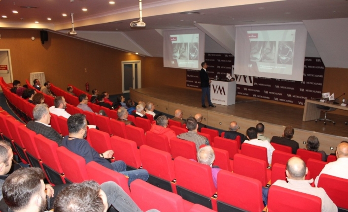  Vm Medical Park Bursa Hastanesi Canlı Cerrahi Etkinliklerine İmza