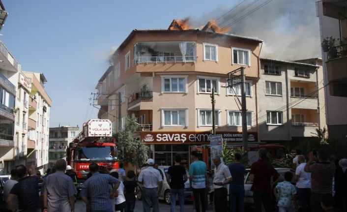 Bursa’nın Orhangazi İlçesinde Bir Apartmanın Çati Katında Çikan Paniğe Neden