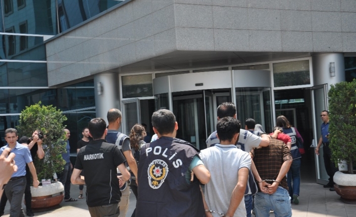  Bursa Ve İnegöl Polisi, Uyuşturucu Tacirlerine Yönelik Bin Kişiyle