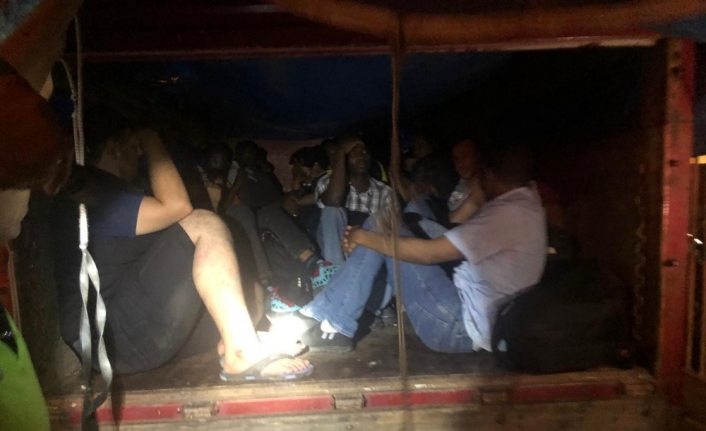  Kaçakçılık Ve Organize Suçlarla Mücadele Çeşme Grup Amirliği Ekipleri,