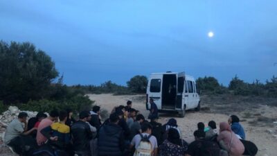  İzmir'in Çeşme İlçesinde, Yasa Dışı Yollarla Yurt Dışına Çikmaya