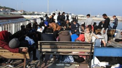  Göçmenler Çeşme İskelesi'ne Getirildi.