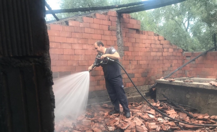  Bursa'da Boşandığı Eşinin Kendisine Çocuğunu Göstermediğini Öne Süren Şahis,