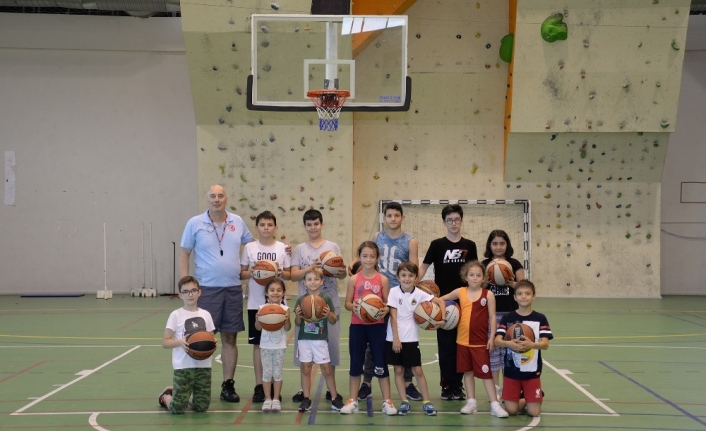 Bursa Uludağ Üniversitesi (buü) Spor Bilimleri Fakültesi’nde Açılan Yaz Okulunda