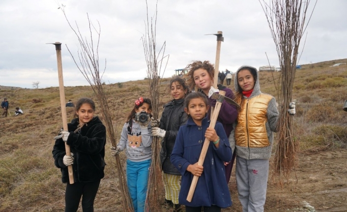  Balıkesir'in Erdek İlçesine Bağlı Paşalimanı Adası'nda Onlarca Çocuğun Katılımıyla