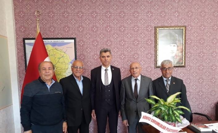  Çorumlular Kaymakam Aslan Yurt'u Ziyaret Etti