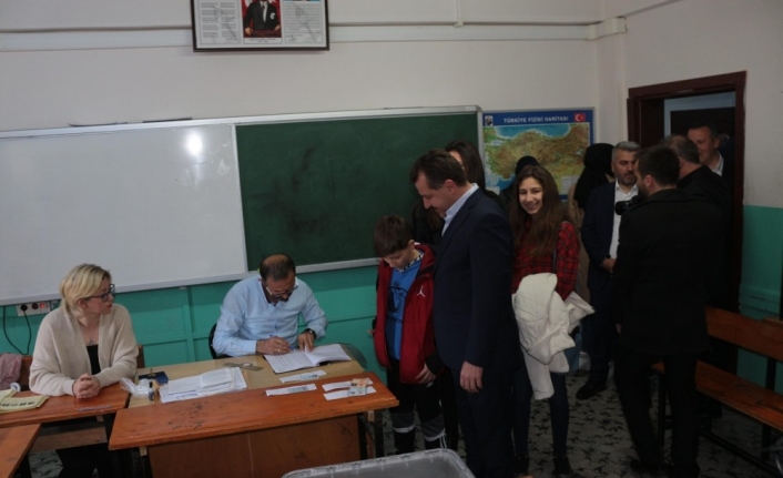 Cumhur İttifakı’nın Balıkesir Büyükşehir Belediye Başkan Adayı Yücel Yılmaz oyunu