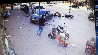  Bursa'nın İnegöl İlçesinde Kasımefendi Caddesinde Meydana Gelen Kaza Otomobil