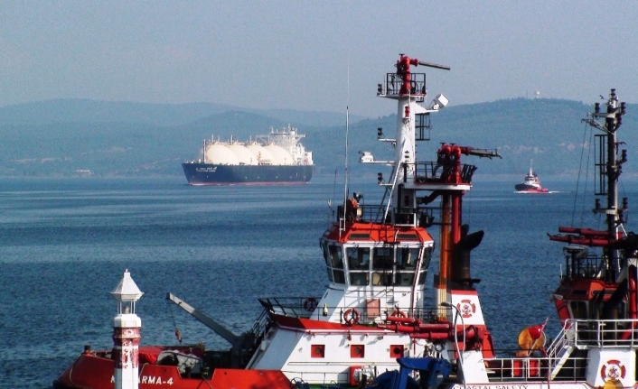  Bahama Adaları Bayraklı 290 Metre Boyunda 50 Metre Genişliğindeki