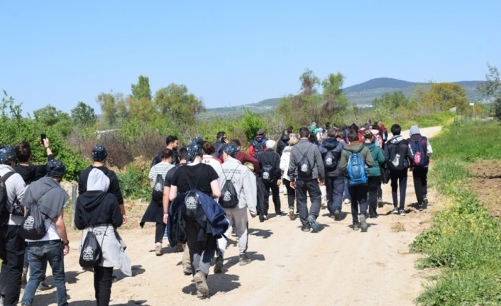 Nilüfer Belediyesi’nin Mysia Yolları Yürüyüşü’ne katılan trekking tutkunları, hafta sonunda