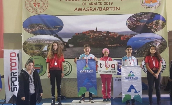  Yağmur Ve Kar Altında Geçen Yarışı Yarışmacıların Büyük Bir