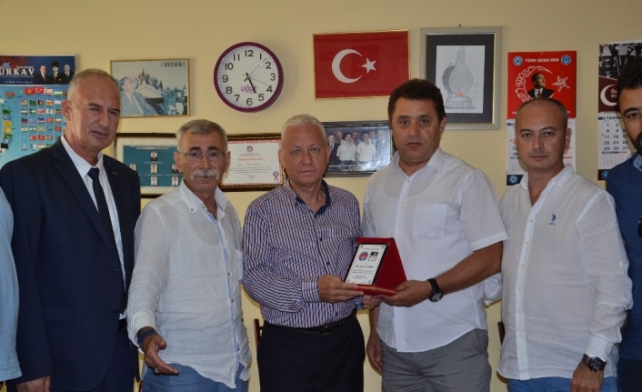  Bursa Göğüs Hastalıkları Hastanesinin Kurucusu Uz. Dr. İsmail Fakı