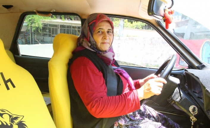 Balıkesir’in Sındırgı İlçesinde Ev Hanımı Dudu Yılmaz, Gençliğinden Bu