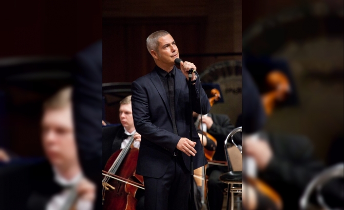 Dünyaca Ünlü İtalyan Pop Tenor Alessandro Safina (fotoğrafta)  Ve